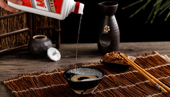 历经调整终迎“场景修复”曙光 白酒结构性繁荣或将持续|年终盘点