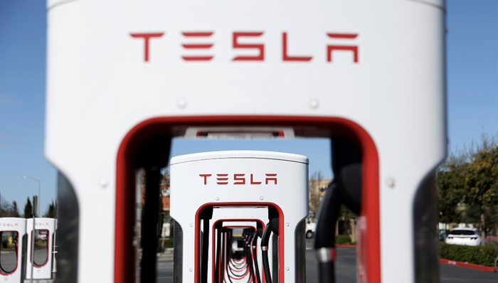 闪电快讯 | 特斯拉4680电池周产86.8万枚电芯 中金预计明年全球装机量将超20Gwh