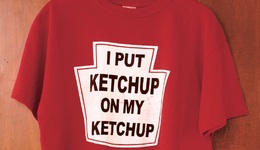 反思严肃：村上春树为何收藏T恤与无用之物？