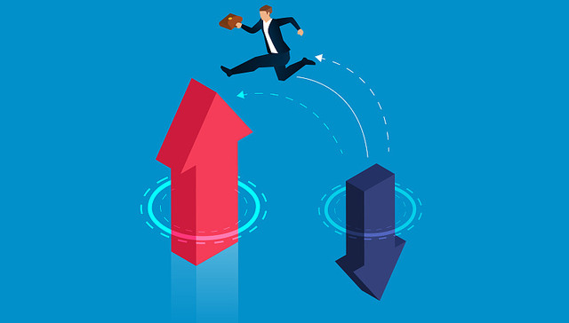 2022人才迁徙趋势：互联网岗位缩招五成，新能源汽车求职人数增长两倍以上