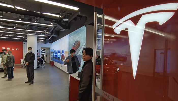 电厂丨马斯克失约史诗级反转 特斯拉驶入逆风时段