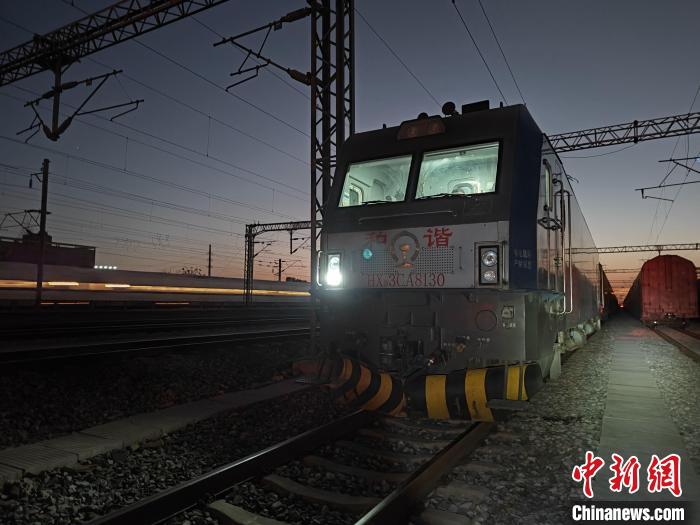 2022年中欧班列(武汉)开行列数同比增长三成