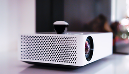 600萬(wàn)臺(tái)“體量”的背后，還有“誰(shuí)”對(duì)智能投影“無(wú)動(dòng)于衷”？