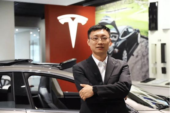电厂｜独家 ：原特斯拉大中华区总裁朱晓彤将负责全球销售、交付、售后和生产