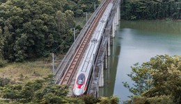 广深港高铁香港段试运营，西九龙站停运三年后重新启动