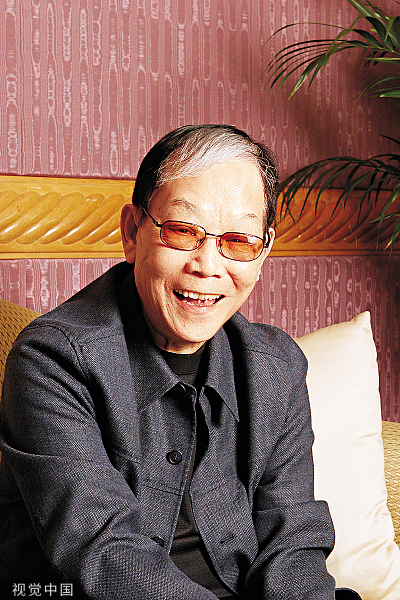 《上海滩》作曲者顾嘉辉逝世，与黄霑“一世人两兄弟”