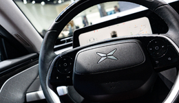 蔚小理的2022：“御三家”多面受敵，何時重返C位？