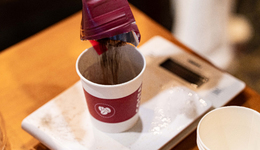 從杰倫的魔胴，到T97的沖沖沖，賣咖啡還是炒概念？