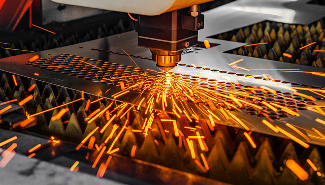 业绩预告;联赢激光