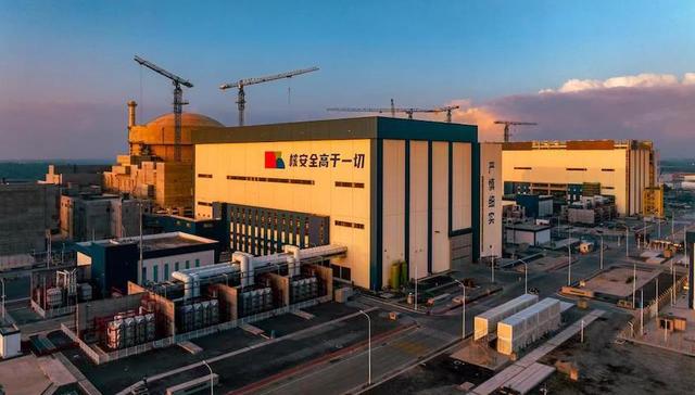 中广核首台华龙一号核电机组首次并网成功