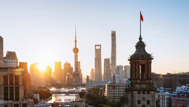 上海，经济，发展，GDP,政府工作报告,预期