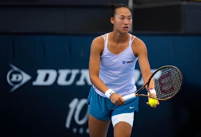 郑钦文首盘惜败止步女单16强，因伤遗憾选择退赛