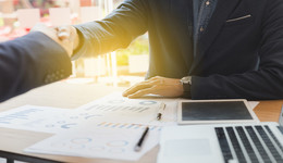 “囤锂”不停，千亿“锂王”天齐锂业超6亿元澳洲买矿，市值较去年高点缩水超40%