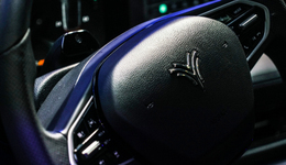 市值缩水超百亿，连股东360都不看好，高开低走的哪吒汽车怎么了？