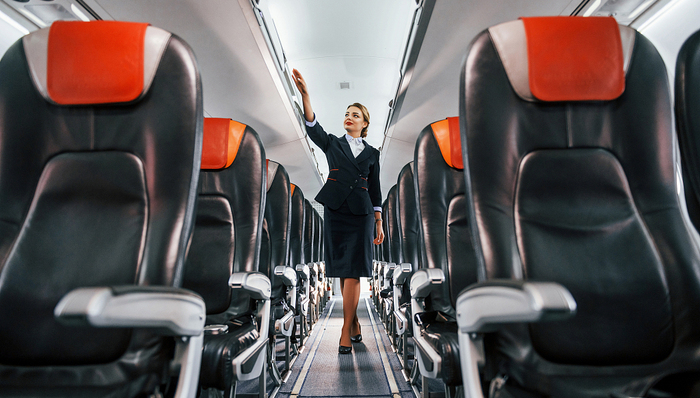 多家航司重启招聘：空姐空少最抢手，有公司开出33万年薪