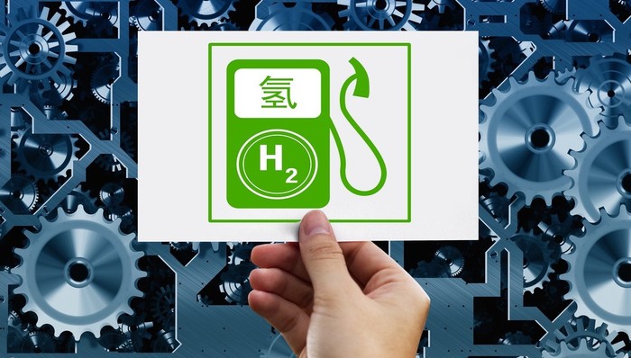 上海，两会，氢能源，加氢，汽车,人大代表,建议