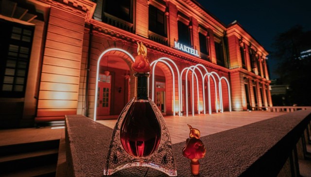 尚·马爹利干邑琉光生肖系列兔年限量版上市，由八款兔年生命之水调和而成 | 发现新酿