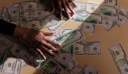 斥资1亿买私募产品亏掉3485万？上市公司万亿“闲钱”投哪了？