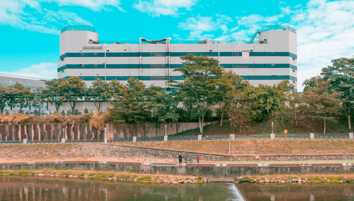 代工巨头富士康与和硕同日召开年会，均提及扩大东南亚地区产能