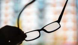 7億人養(yǎng)活的眼鏡行業(yè)，容不下一家縣城小店