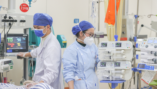 国产新冠重症治疗药托珠单抗获批，有望缓解供应紧张局面