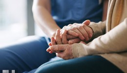 直通部委 | 2022年警方偵破養(yǎng)老詐騙案3.9萬余起 住建部：不能出現(xiàn)新的交樓風險