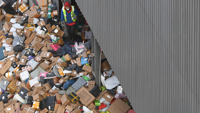 快看｜12月经营数据出炉，快递公司几家欢喜几家愁