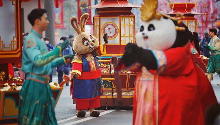 环球影城；迪士尼；旅游；春节