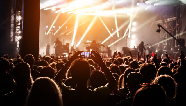 春晚,职综艺,影视产业,营销,跨年晚会