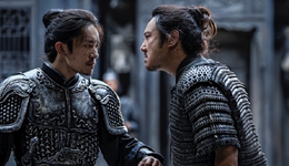 春节档“双强争霸”，《满江红》12亿反超《流浪地球2》登顶？