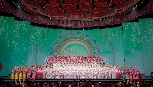 难忘今宵,看春晚,经典歌曲,演唱,值班,满庭芳,李谷一,彩排,编曲,歌声