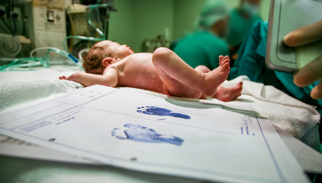 那些生育率逆势回升的国家，可能做对了什么？