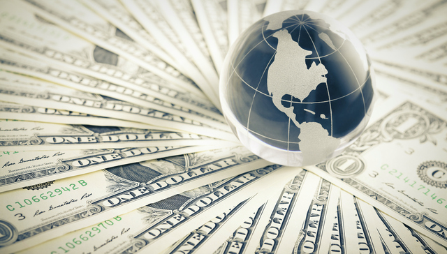 全球低碳能源转型投资去年首次突破1万亿美元，与化石燃料投资水平相当