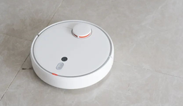 石头科技，依旧“身不由己”