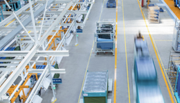 雷軍摸著何小鵬過(guò)河