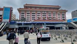 香港与内地全面恢复通关，但口岸商铺人气恢复尚待时日