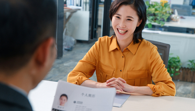 2023开工就业报告：互联网、半导体供需两旺，酒店/民宿行业投递人数多