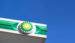 去年靠油气大赚近1900亿，bp要放慢清洁能源转型步伐了