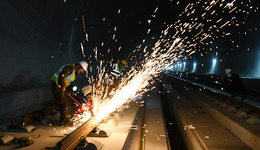 1月新增信貸創(chuàng)紀錄：企業(yè)融資需求強勁，居民購房意愿依然不強