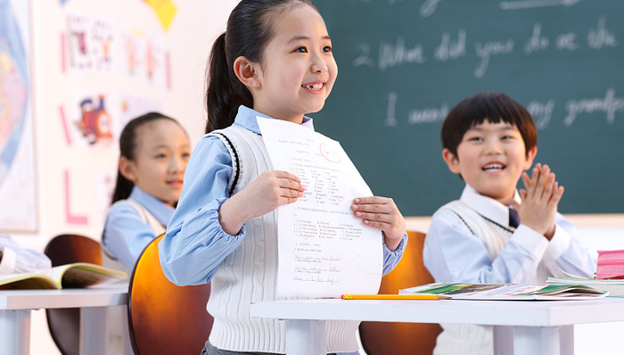 如何应对“最难上学”年与出生人口下降？| 教育洞察