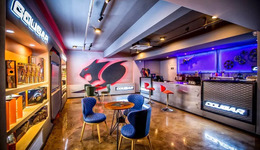 把網(wǎng)吧搬到房間，電競酒店下的陰影