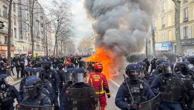 应对延迟退休引发的抗议潮，马克龙打算力推远程办公