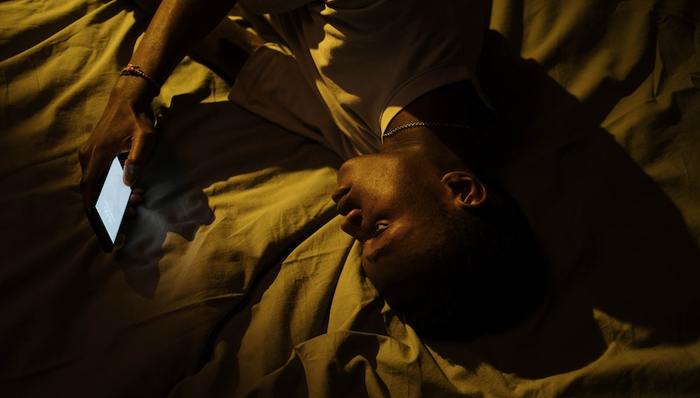 熬夜,生活态度,压力,手机,互联网,