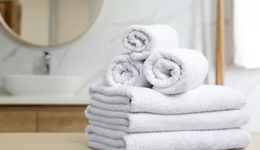 酒店情侣房预订爆火背后：去年超500家酒店被拍卖，各品牌冲击中高端市场