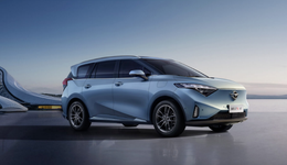 海马汽车跳跃式押注未来，前途光明道路曲折？