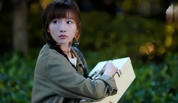 情人节的垃圾桶里，没有破碎的爱情