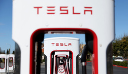 特斯拉京東旗艦店上線兩天關(guān)注超50萬，不賣車的網(wǎng)店到底有何魅力？