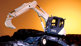 造挖掘机的也能卖手办？看互联网如何讲“大国重器”新故事