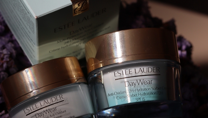 美妆产品,中国市场,高端市场,雅诗兰黛,业绩