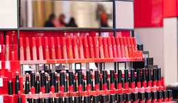 美妝大牌集體漲價，是為哪般？